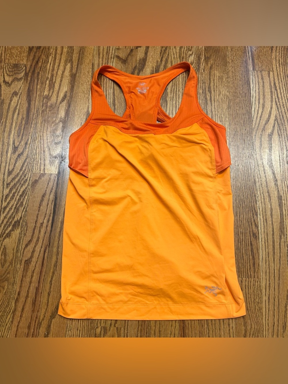 Arc'teryx Tank Top Built in Bra Orange Scoop Neck Medium Outdoor Gym Active
